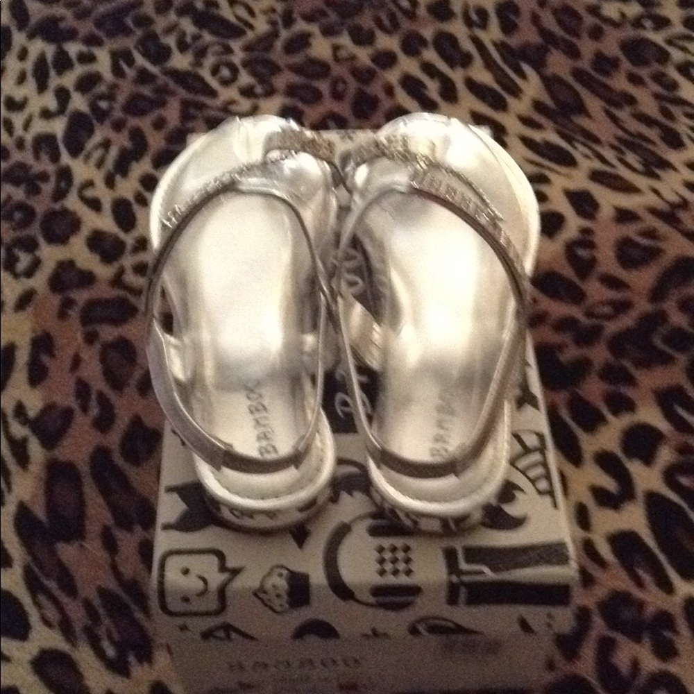 BAMBOO Silver Chain Ambra Sandals With Toe Loop - Picture 3 of 3